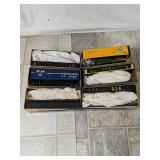 Roundhouse Products HO Gauge Train Cars