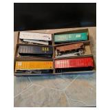 Roundhouse Products HO Gauge Train Cars