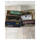 Roundhouse Products HO Gauge Train Cars