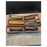 Roundhouse Products HO Gauge Train Cars