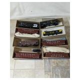 Roundhouse Products HO Gauge Train Cars