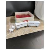 Winross CWX Truck and Trailers
Like New 
1/64