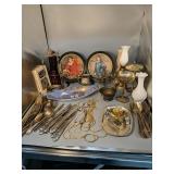Lot of miscellaneous
Silverware
Jewelry
Milk