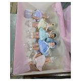 Dionne Quintuplet Madame Alexander
Quints Born