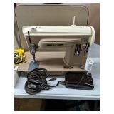 Vintage 401 Singer slant needle machine