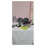 Kitchen lot 
Food processor pots and pan