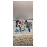 Vintage tiny Tootsie toy cars and trailers