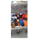 9 pairs of work gloves and pack of brand new
