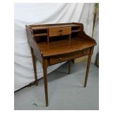 vintage Wood desk
39" Tall 39" Wide 20.5 deep