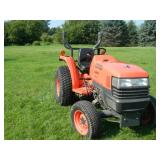 Kubota L2800 HST Diesel Tractor, 4x4 Hyd Drive, 3pt, pto. 407 hrs. nice cond.