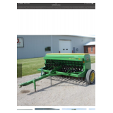 JD 8250 14 run seed drill, grass box, dry fertilizer, very clean
