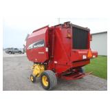  NH BR740 Round Baler