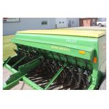 JD 8250 14 run seed drill, grass box, dry fertilizer, very clean
