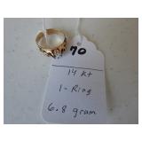 Lot 70, 14kt ring,  6.8 gr