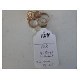 124,   10kt 4, rings & pendant, 9.0 gr