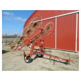 H&S 10 wheel V rake w/ hydraulic fold