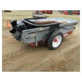 New Idea 3709 manure spreader w/ end gate