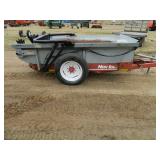 New Idea 3709 manure spreader w/ end gate