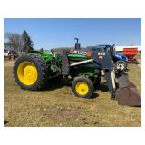 John Deere tractor w/ Allied 580 loader