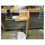 Bench vice