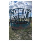 Round bale feeder
