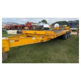 Tri axle flatbed trailer