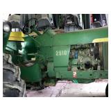 John Deere 2510 gas tractor N/F PTO Hyd, wheel weights SN R27642R