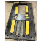 AM-Go hydraulic 6000lb car hoist