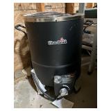 Char Broil outdoor cooker