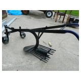 Horse drawn pototato plow
