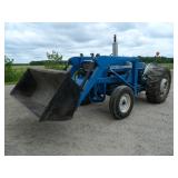 Ford 4600 diesel tractor w/ loader pto, 3pt quick attach