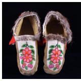 Cree Native American Indian Beaded Moccasins