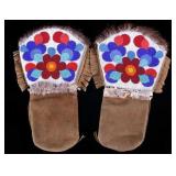 Montana Crow Beaded Gauntlet Mittens Mid-20th
