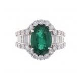 Stunning Emerald & VS2 Diamond 18k White Gold Ring