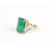 EXCELLENT Emerald & Diamond 18K Gold Ring