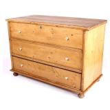 Early American Pine Blanket Chest Over Drawer