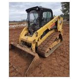 Cat Skidsteer online auction 