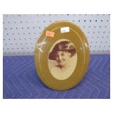 VINTAGE BUTTON PHOTO