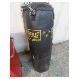 EVERLAST PUNCHING BAG