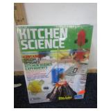 KITCHEN SCIENCE SET