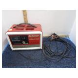 6 AMP BATTERY CHARGER