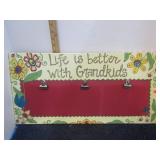 GRANDKIDS PHOT / NOTE BOARD