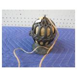 CAST IRON STRING HOLDER