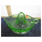 URANIUM GLASS JUICER -- GLOWS UNDER UV