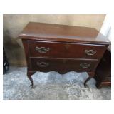 QUEEN ANN STYLE TABLE