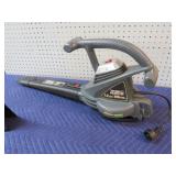 LEAF BLOWER