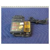 DEWALT 2OV BATTERY & CHARGER