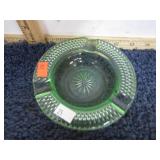 URANIUM GLASS ASHTRAY -- GLOWS UNDER UV