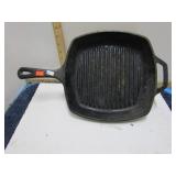 LODGE CAST IRON GRIDDLE PAN