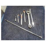 SOCKET WRENCHES, EXTENSIONS & DOG BONE WRENCH